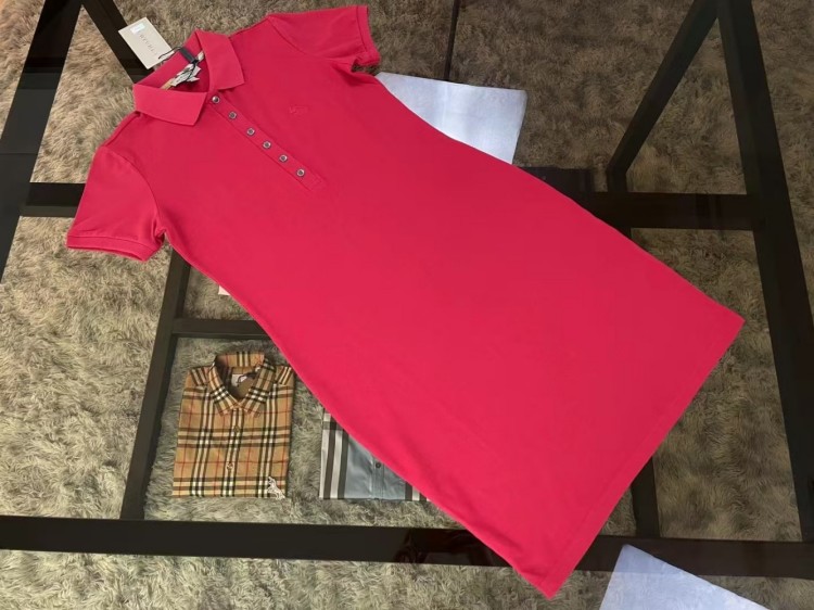 New arrival! Women's single-quality piqué breathable pure cotton long dress. The design features buttonhole check pattern.